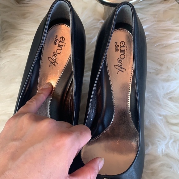 EURO Soft By Sofft Black patent Leather Heels Peep Toe Shoes Size 8 - Picture 10 of 15